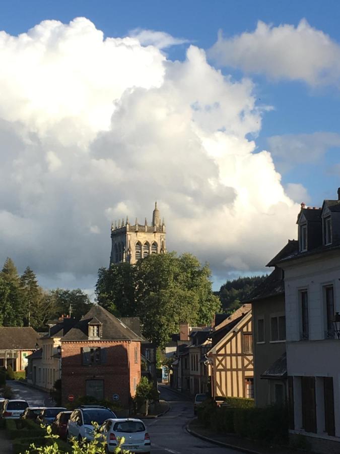 Les Chambres De La Tour Le Bec-Hellouin ภายนอก รูปภาพ